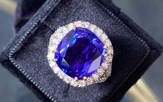 Tanzanites: The Royally-Hued Jewel We Didn't Know We Needed