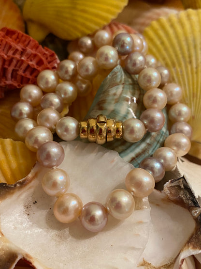 Cultured Pearl Necklace with 18ct Yellow Gold Clasp