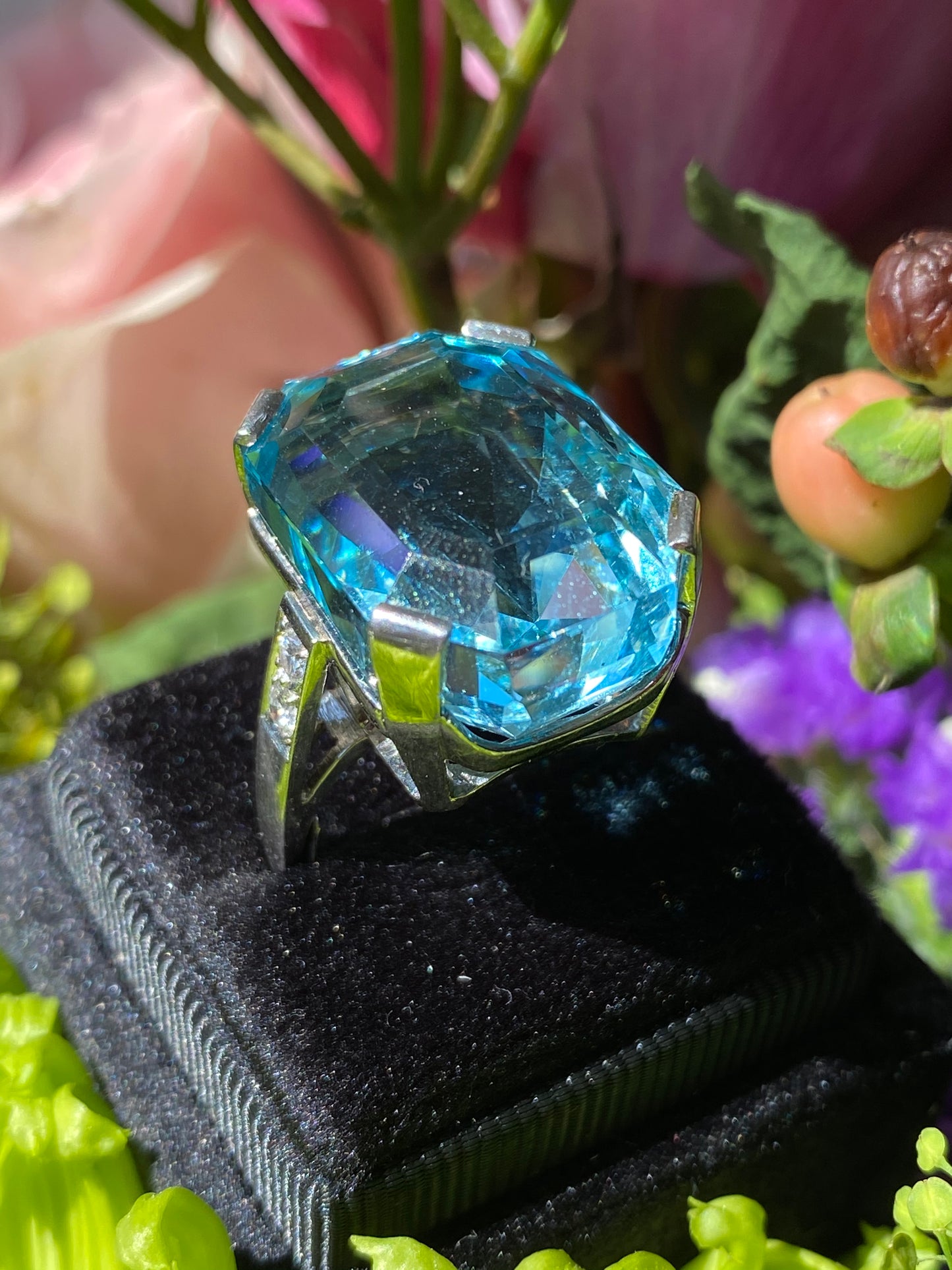 32.00 Carat Vintage Aquamarine Ring in 18ct White Gold