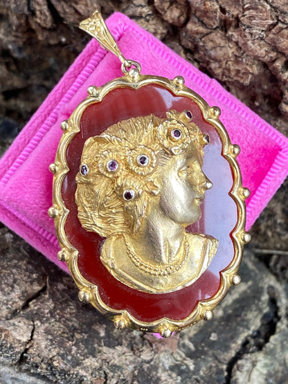 Vintage Carnelian and Ruby Cameo Pendant in 9ct Yellow Gold