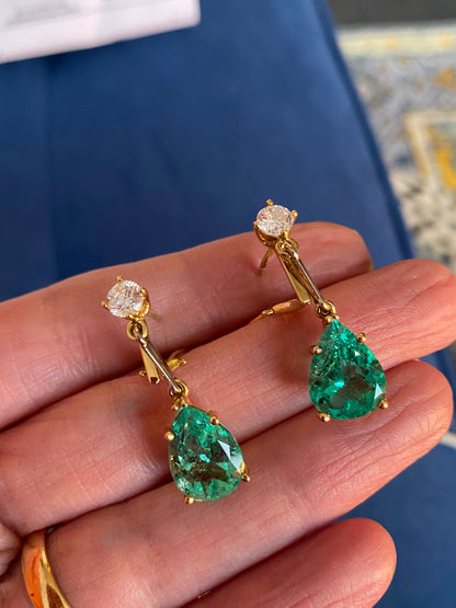 Spectacular 9.65ctw Pear Cut Colombian Emerald and Diamond Drop Earrings in 18ct Yellow Gold