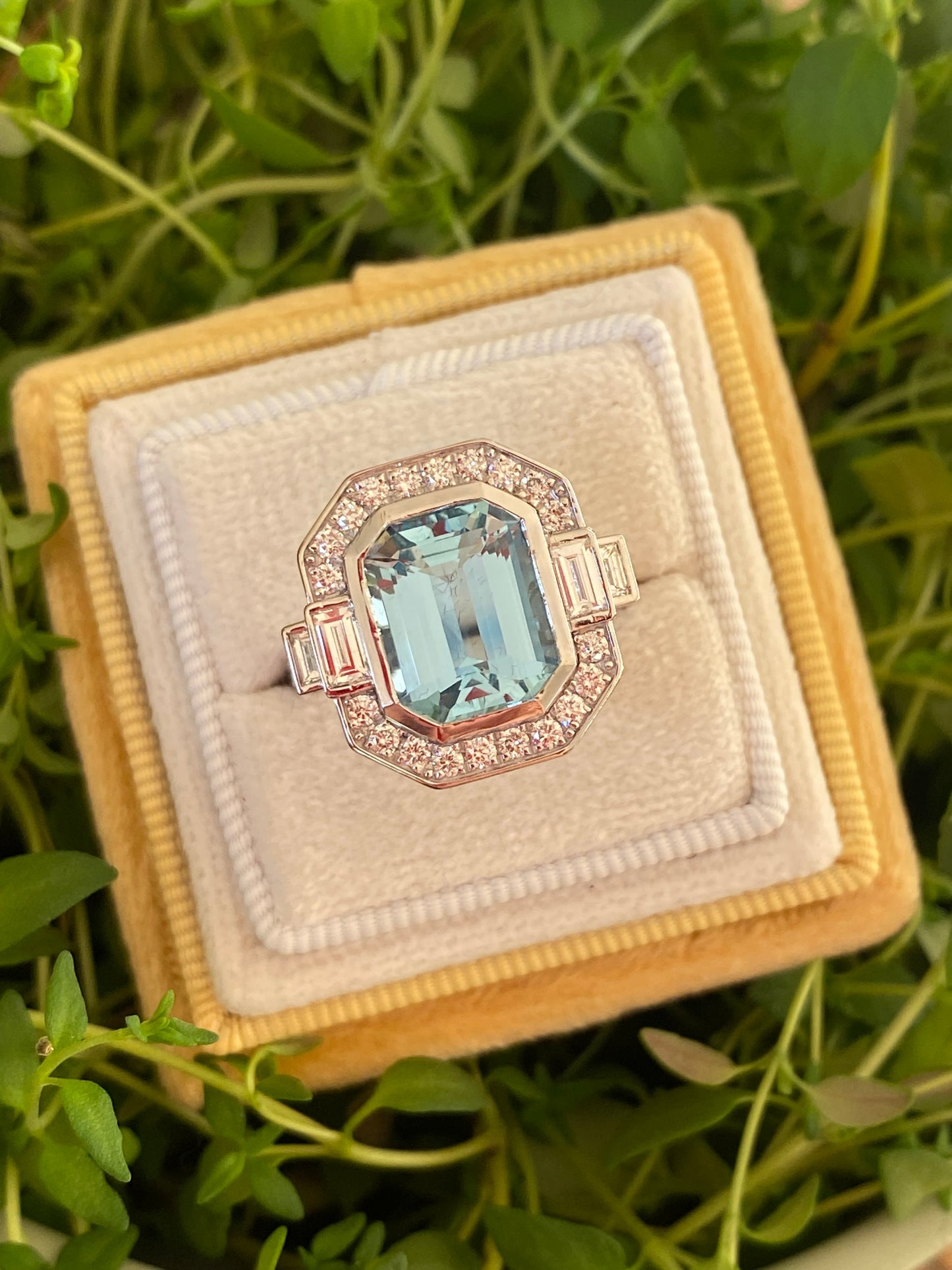 3.64 Carat Aquamarine and 1.00ctw Natural Diamond Ring in Platinum