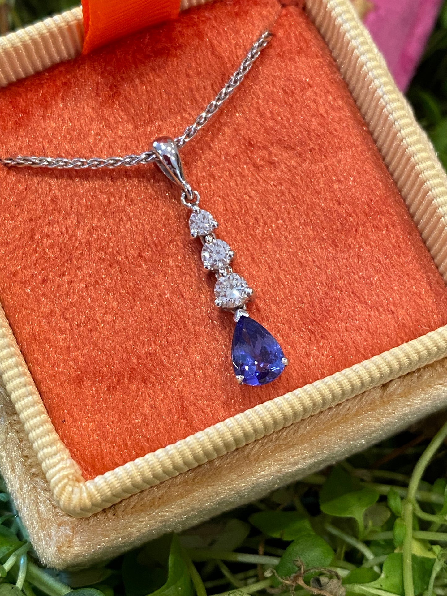 Tanzanite and Diamond Pendant Necklace in 18ct White Gold