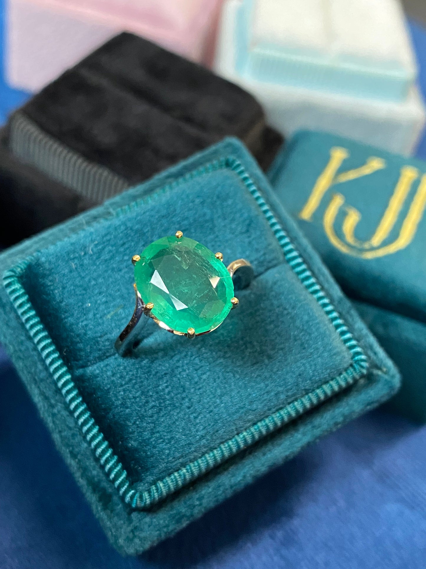 3.50 Carat Emerald Solitaire Ring in 18ct Yellow Gold