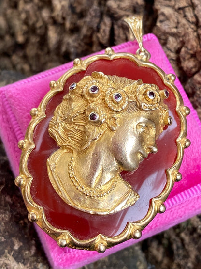 Vintage Carnelian and Ruby Cameo Pendant in 9ct Yellow Gold