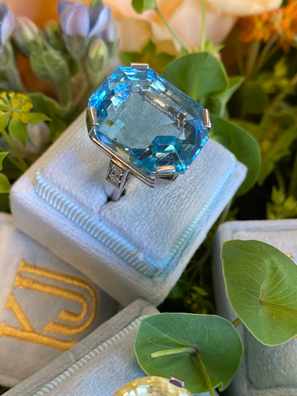 32.00 Carat Vintage Aquamarine Ring in 18ct White Gold