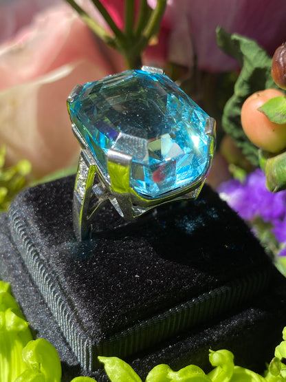 32.00 Carat Vintage Aquamarine Ring in 18ct White Gold