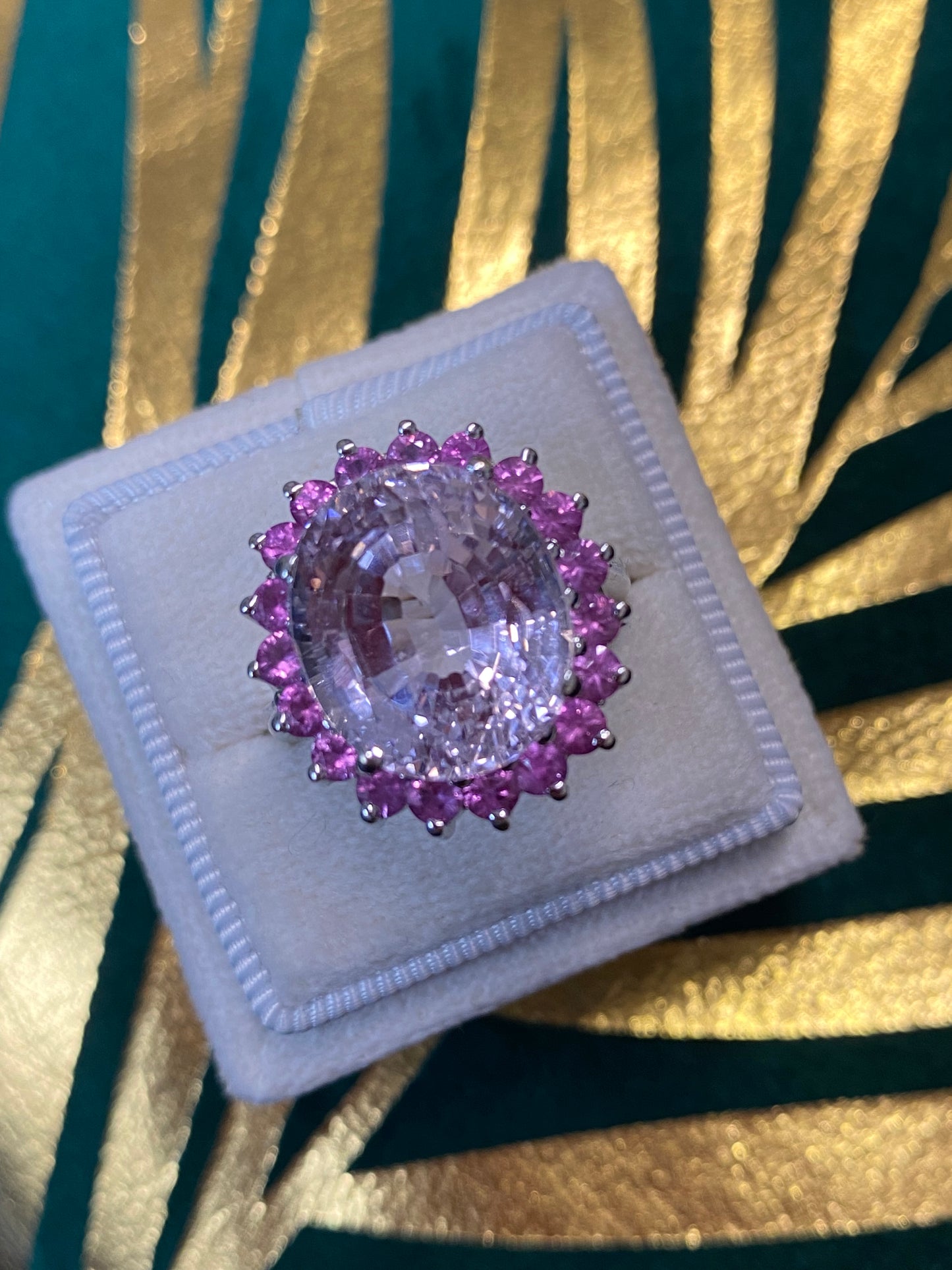 20 Carat Kunzite and Pink Sapphire Ring in 18ct White Gold