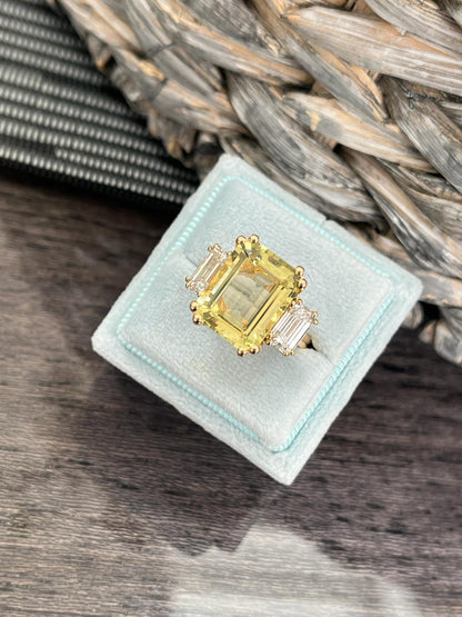 7.50 Carat Emerald Cut Yellow Aquamarine and 2.00ctw Diamond Ring in 18ct Yellow Gold