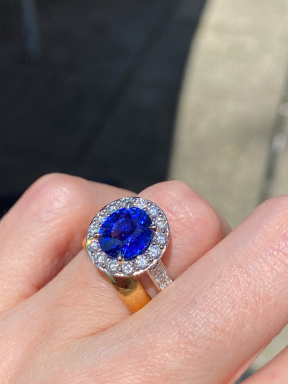 3.01 Carat Blue Ceylon Sapphire and Natural Diamond Halo Ring in Platinum