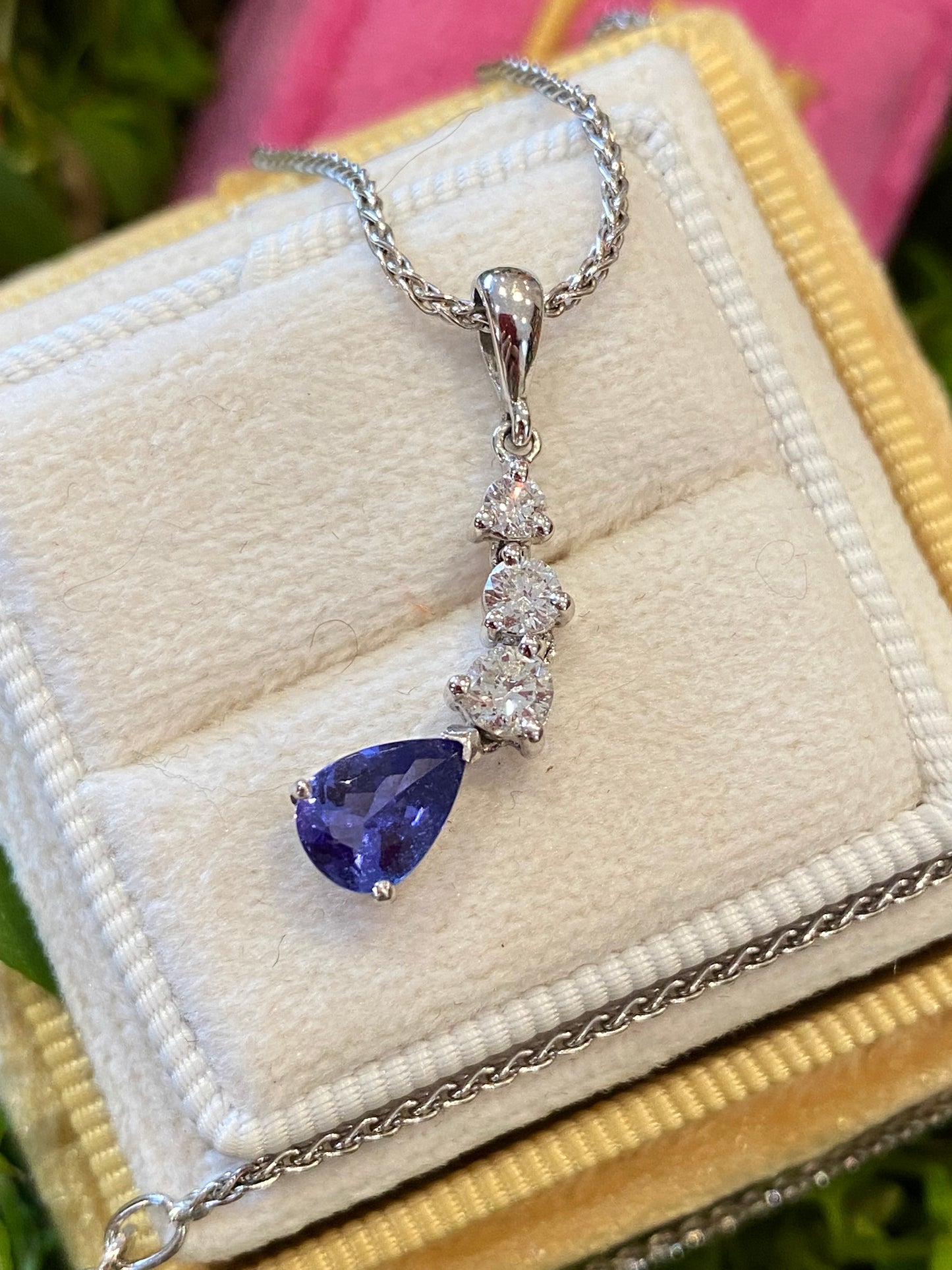 Tanzanite and Diamond Pendant Necklace in 18ct White Gold