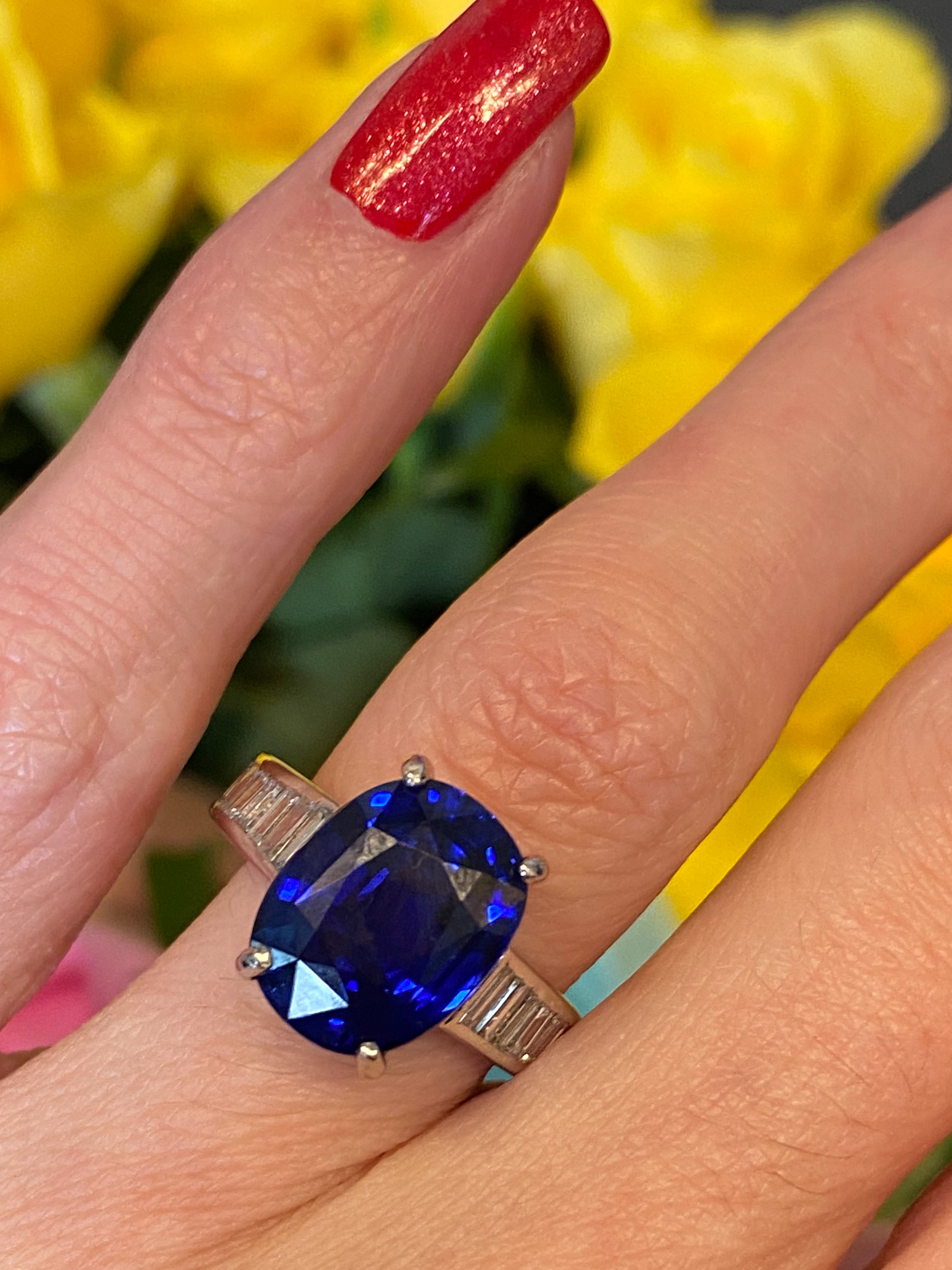 Breathtaking genuine 2024 sapphire ring