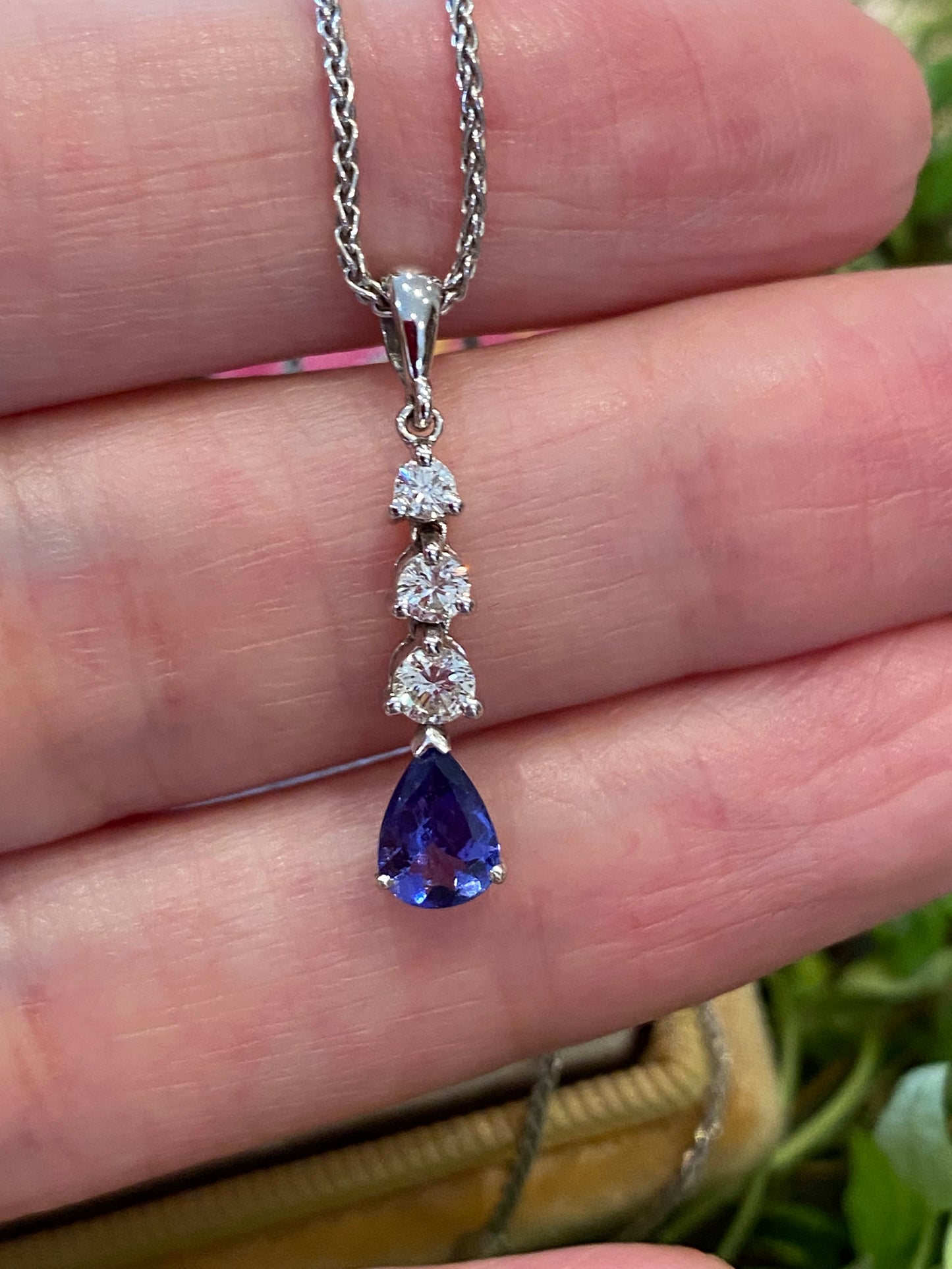 Tanzanite and Diamond Pendant Necklace in 18ct White Gold