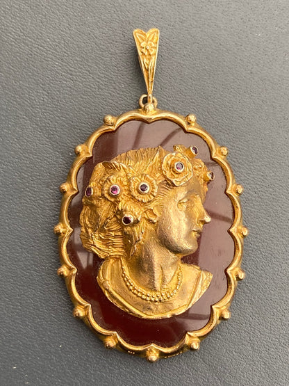 Vintage Carnelian and Ruby Cameo Pendant in 9ct Yellow Gold