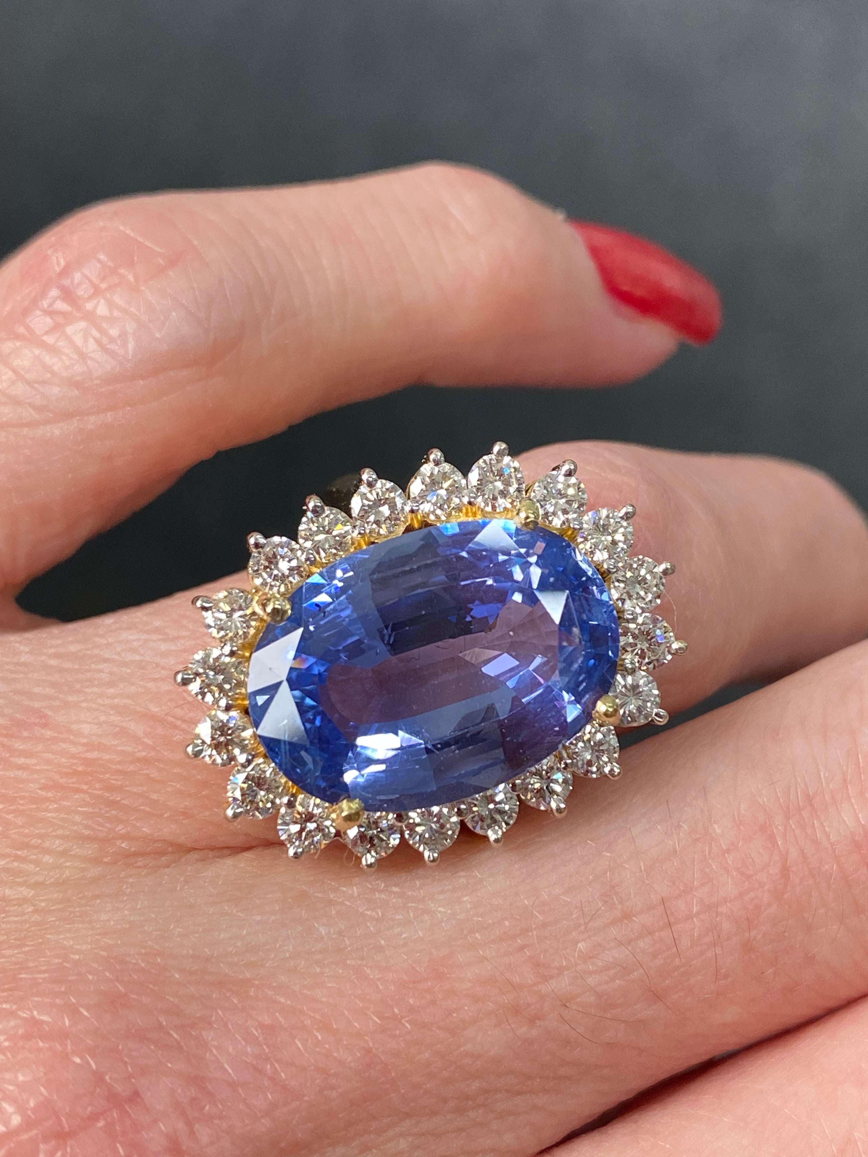 14.10 Carat Certified Unheated Blue Sapphire and Diamond Halo Engagement  Ring in 18ct Yellow Gold