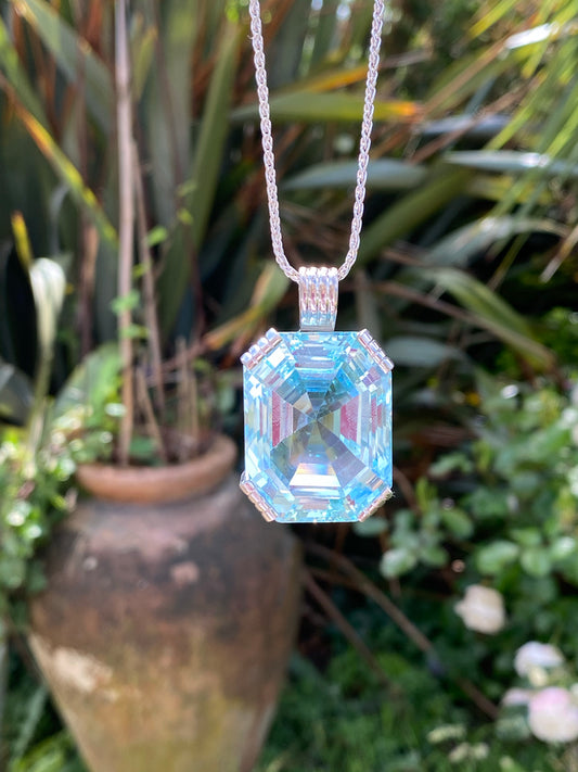 146.00 Carat Aquamarine Necklace in 18K White Gold