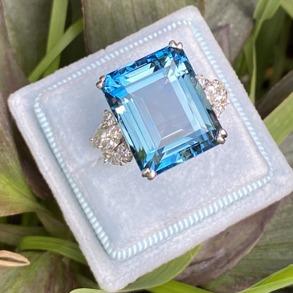 19.50 Carat Emerald Cut Aquamarine and Diamond Vintage Cocktail Ring 