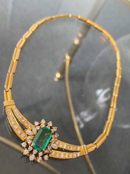 Colombian Emerald and Diamond Collar Necklace in 18K Yellow Gold 