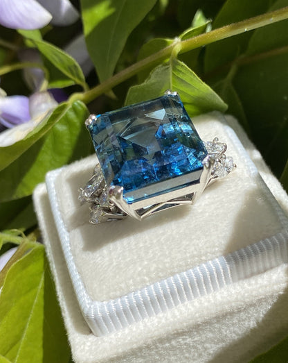 19.50 Carat Emerald Cut Aquamarine and Diamond Vintage Cocktail Ring 