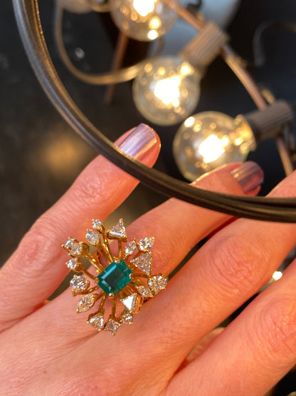 Emerald and Mixed Cut Diamond Retro Vintage Cocktail Ring in Yellow Gold